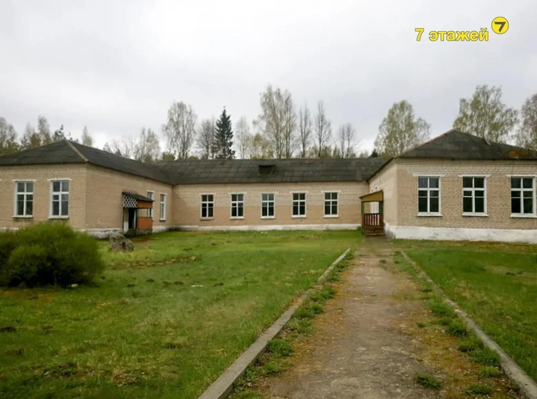 Propriété commerciale 690 m² à Izbisca, Bélarus