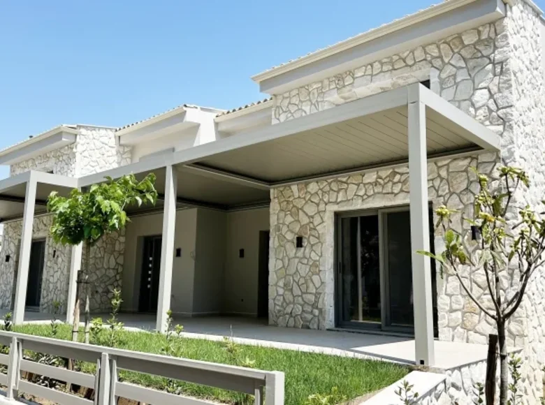 3 bedroom apartment 128 m² Nea Kallikrateia, Greece