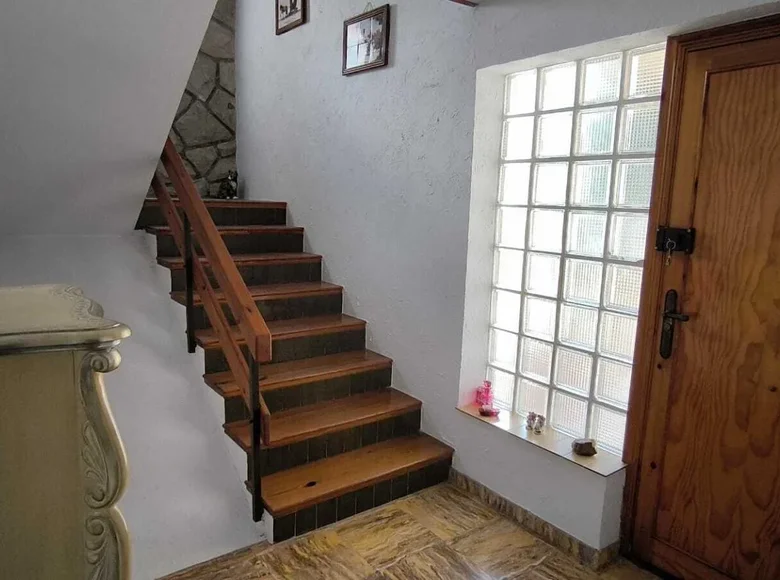 Villa de tres dormitorios 290 m² Alfaz del Pi, Španjolska