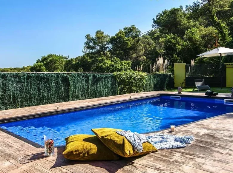 4-Schlafzimmer-Villa 170 m² Blanes, Spanien