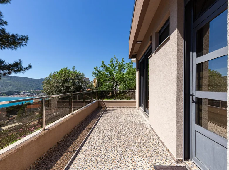 Wohnung 4 Schlafzimmer 380 m² Herceg Novi, Montenegro