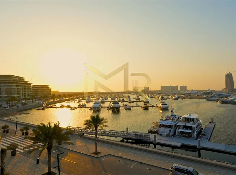 Apartamento 2 habitaciones 1 086 m² Dubái, Emiratos Árabes Unidos