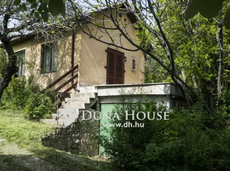 Land 1 410 m² Budapest, Hungary