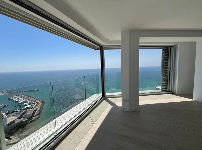 4 bedroom apartment 139 m² Dehesa de Campoamor, Spain