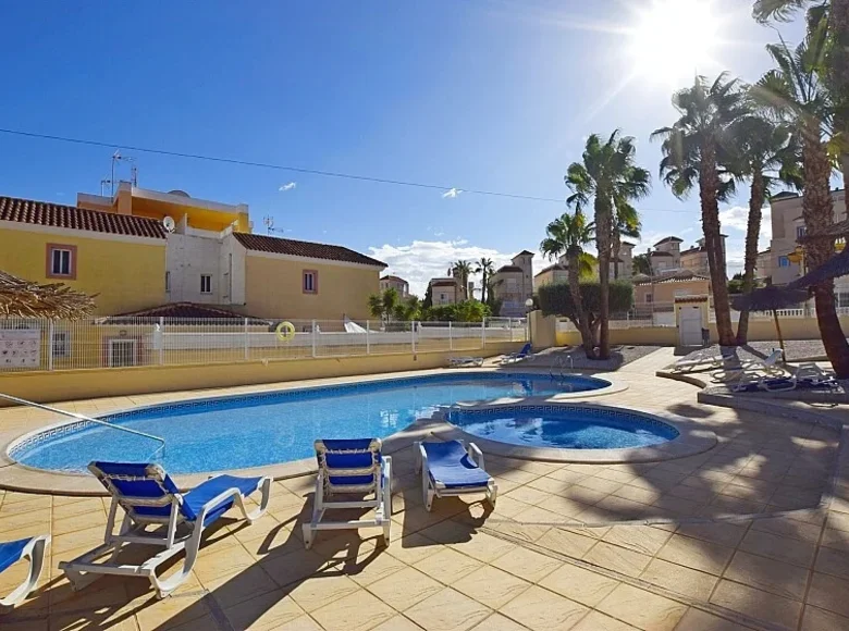 2-Schlafzimmer-Bungalow 70 m² Orihuela, Spanien