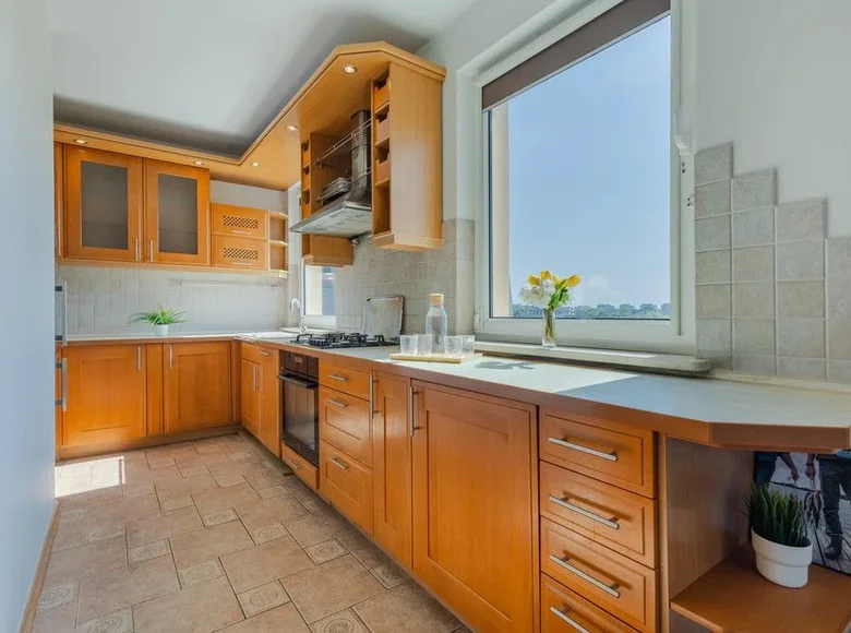 3 bedroom apartment 90 m² Warsaw, Poland