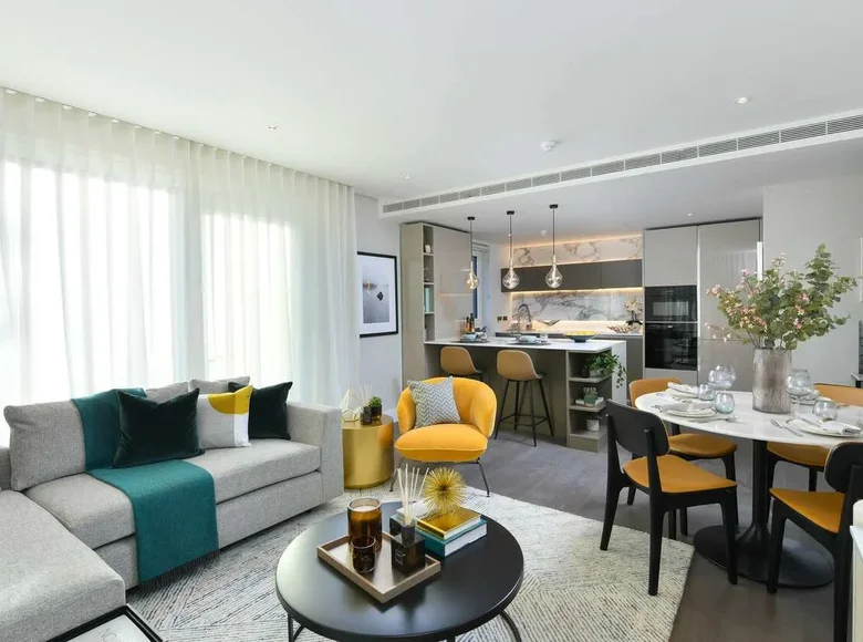 2 bedroom apartment 75 m² London, United Kingdom