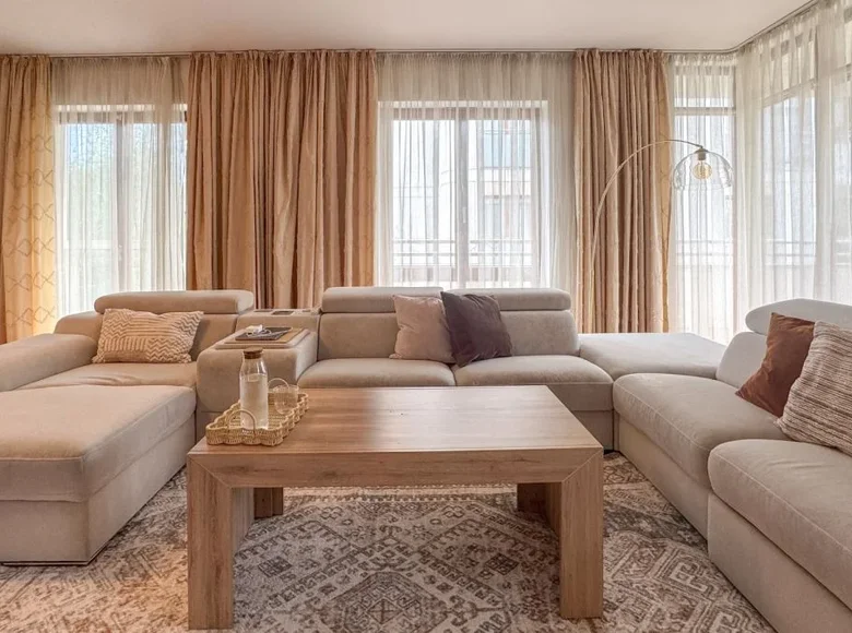 4 room apartment 160 m² in Warsaw, Poland