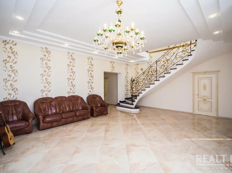 Cottage 273 m² in Kalodziščy, Belarus