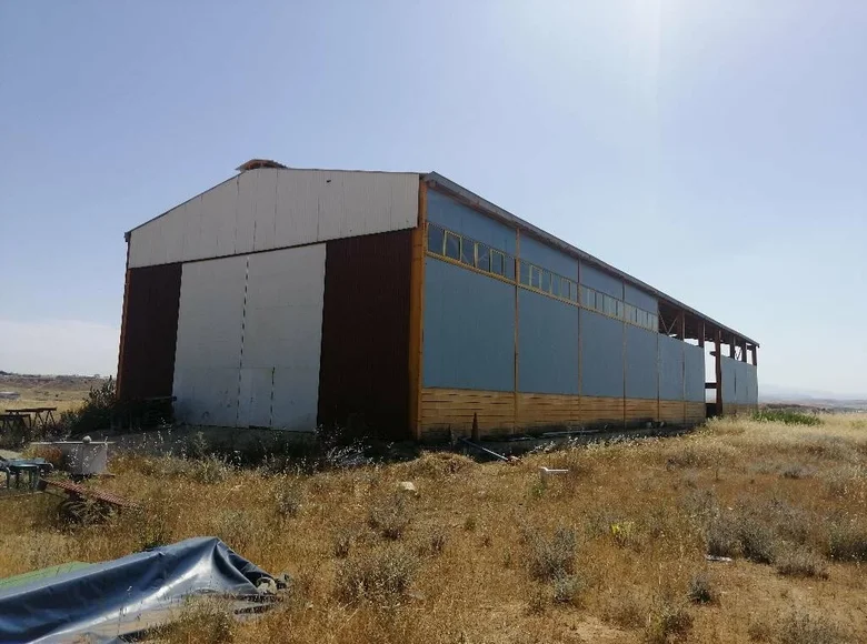 Склад 900 м² Дали, Кипр