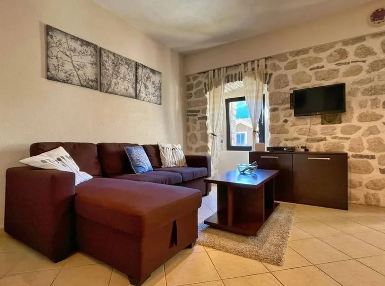 Квартира 1 спальня 40 м² Доброта, Черногория