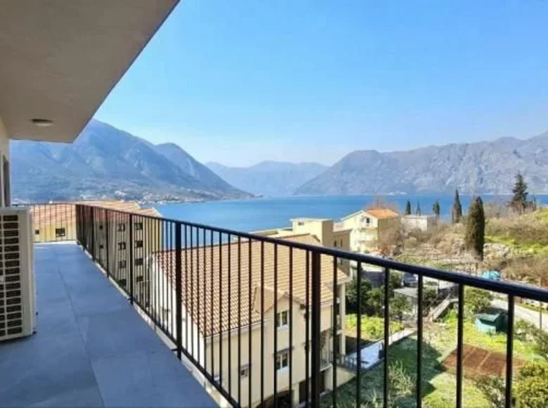 Apartamento 3 habitaciones 109 m² Kotor, Montenegro