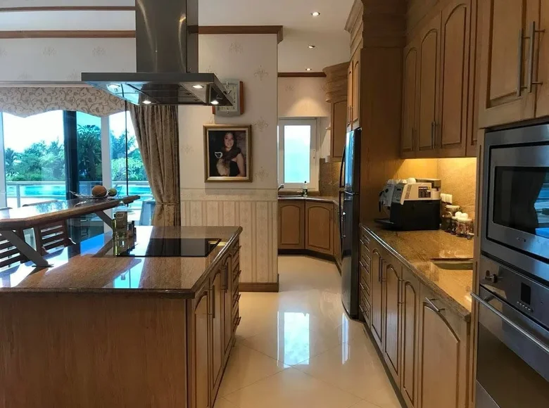 Apartamento 2 habitaciones 212 m² Pattaya City, Tailandia