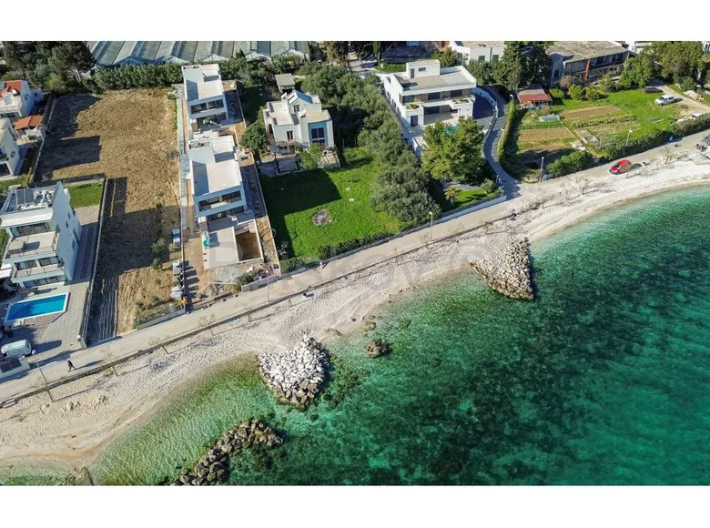 5 room house 250 m² Kastel Stafilic, Croatia