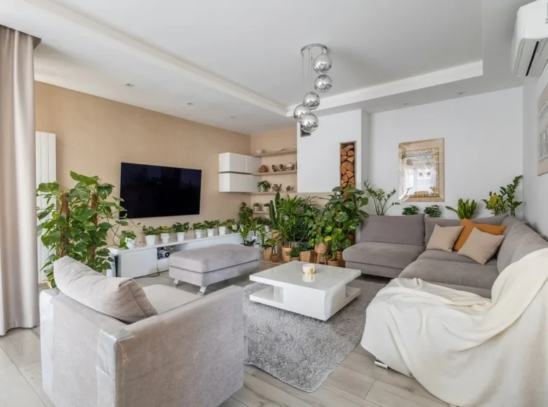 5 room apartment 153 m² Lomianki Dolne, Poland