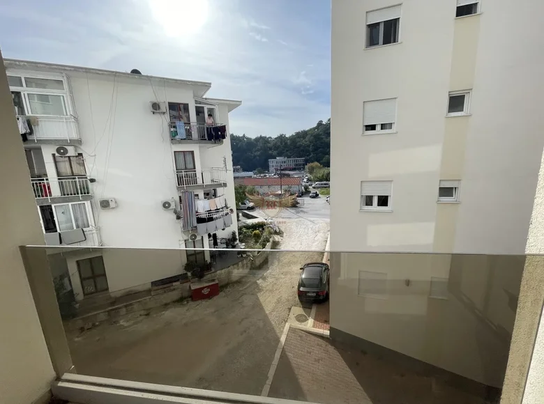 Mieszkanie 3 pokoi 60 m² Herceg Novi, Czarnogóra