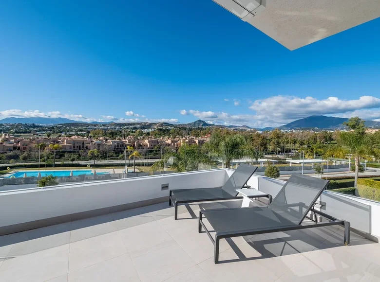 Mieszkanie 3 pokoi 235 m², Hiszpania