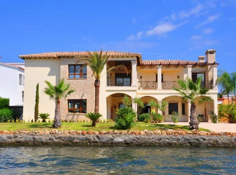 7 bedroom villa 546 m² Castello dEmpuries, Spain