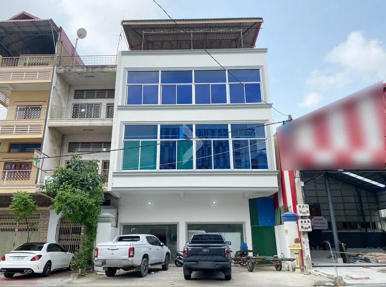 Propiedad comercial 10 habitaciones 250 m² en Sangkat Teuk Lak Ti Pir, Camboya