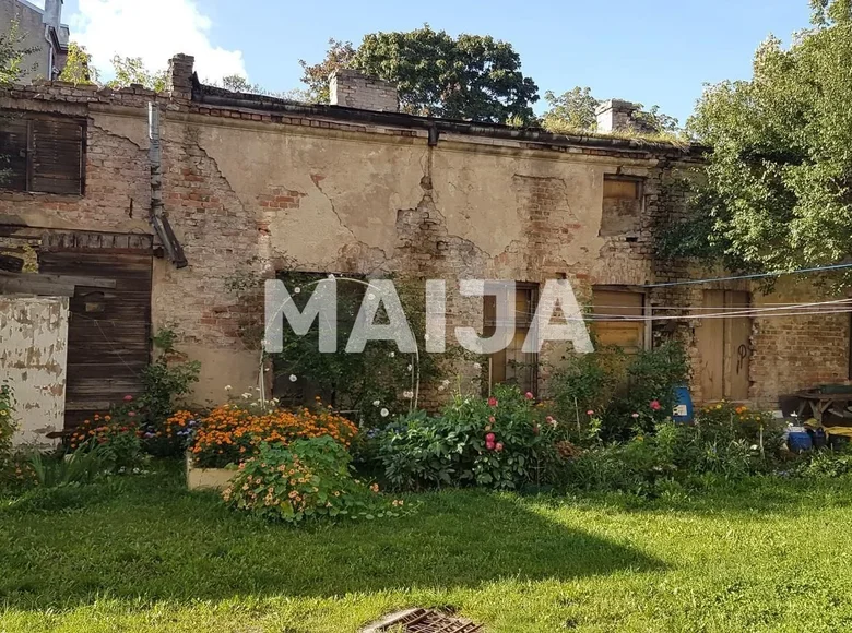 Atterrir  Riga, Lettonie