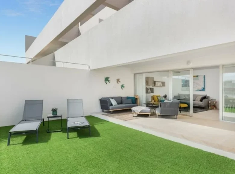 2 bedroom penthouse 140 m² Torrevieja, Spain
