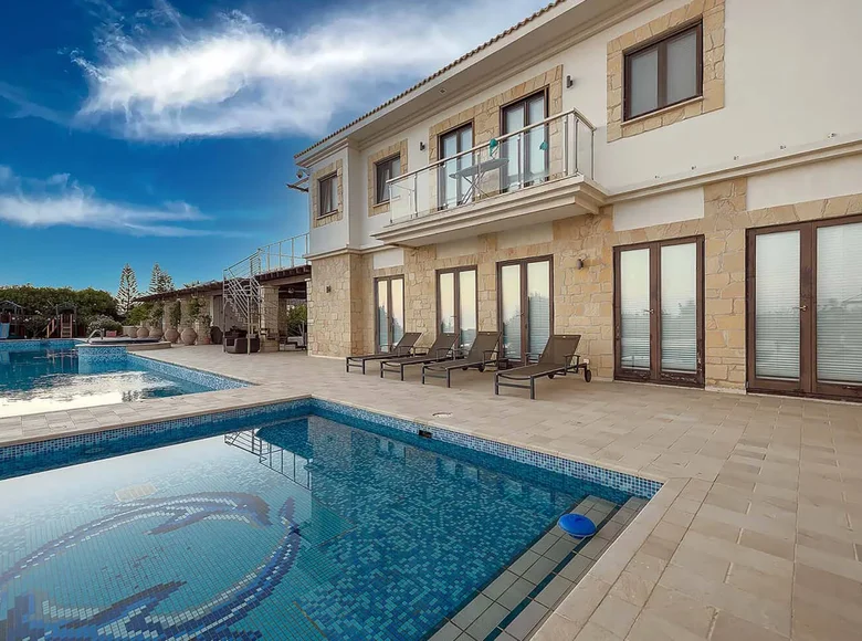 Вилла 4 спальни 520 м² Камарес, Кипр