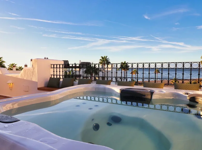 Квартира 4 спальни 168 м² Эстепона, Испания