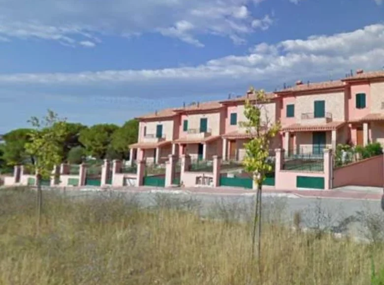 Szeregowiec 7 pokojów 250 m² Terni, Włochy