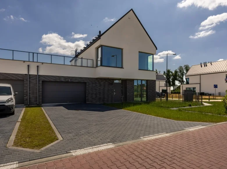 Дом 220 м² Мазовецкое воеводство, Польша