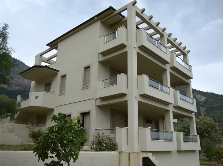 4 bedroom Villa 350 m² Rozena, Greece