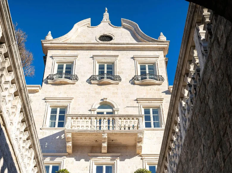 Villa 13 chambres 1 100 m² Dobrota, Monténégro