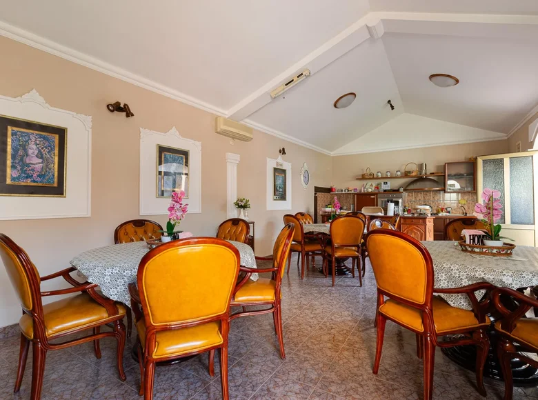 Apartment 15 bedrooms 1 500 m² Budva, Montenegro