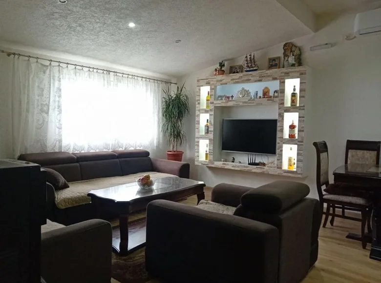 Haus 3 Schlafzimmer 300 m² Podgorica, Montenegro