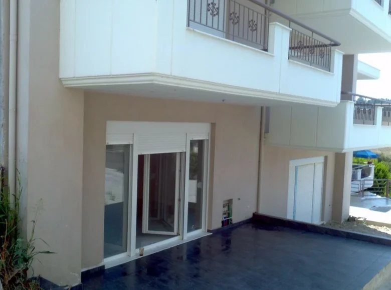 3 bedroom townthouse 110 m² Trilofos, Greece