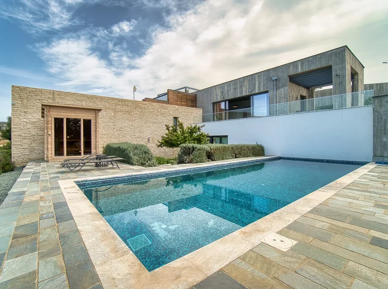 4 bedroom house 250 m² Peyia, Cyprus