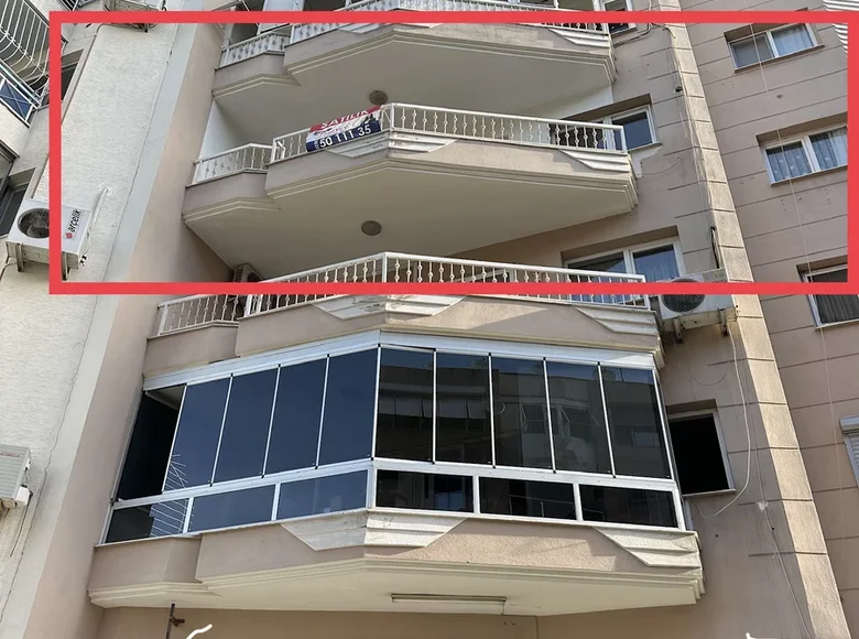 Mieszkanie 4 pokoi 150 m² Karabaglar, Turcja