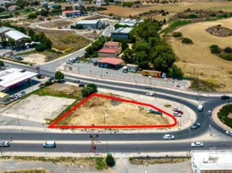 Atterrir  Latsia, Chypre