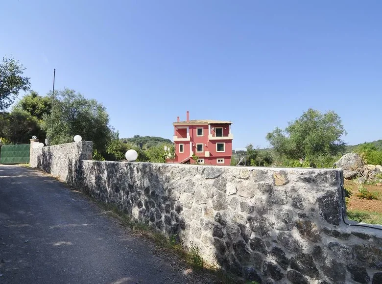 5 bedroom villa 270 m² Kira Chrisikou, Greece
