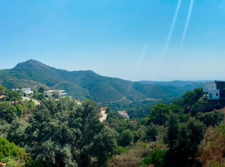 Land 3 bedrooms  Benahavis, Spain