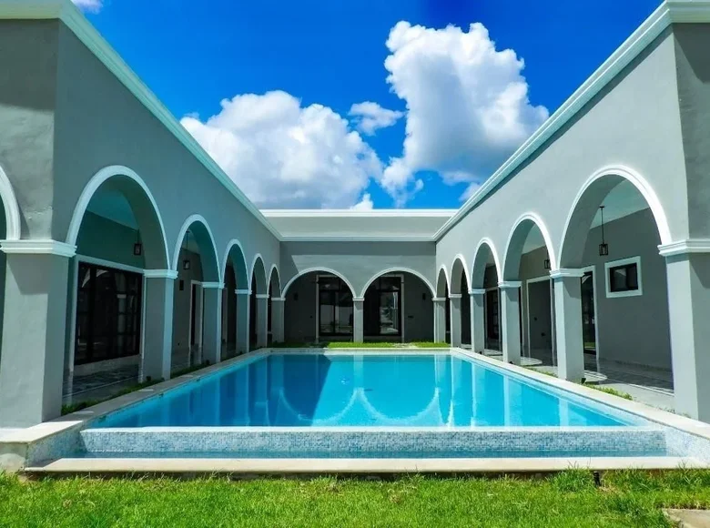 Dom 6 pokojów 1 210 m² Mérida, Meksyk