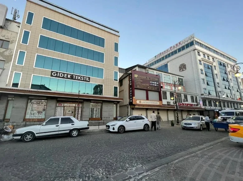 Shop 2 m² in Sur, Turkey