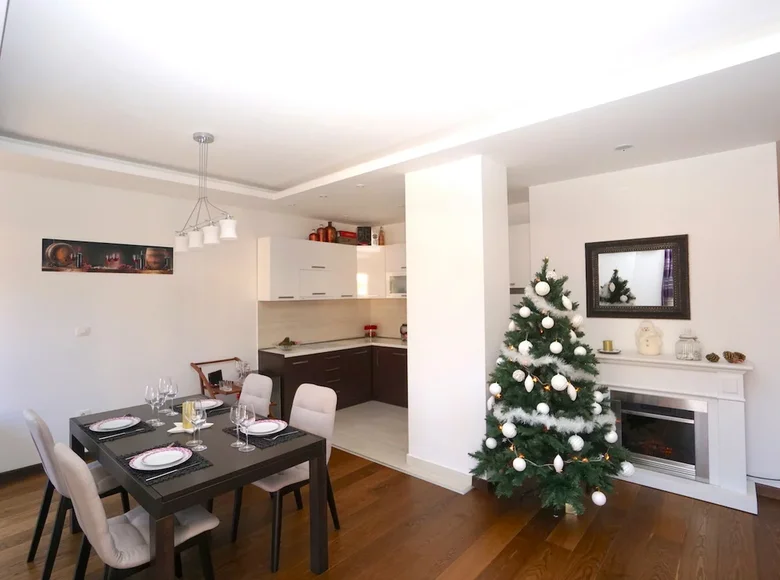 2 bedroom apartment 92 m² Budva, Montenegro