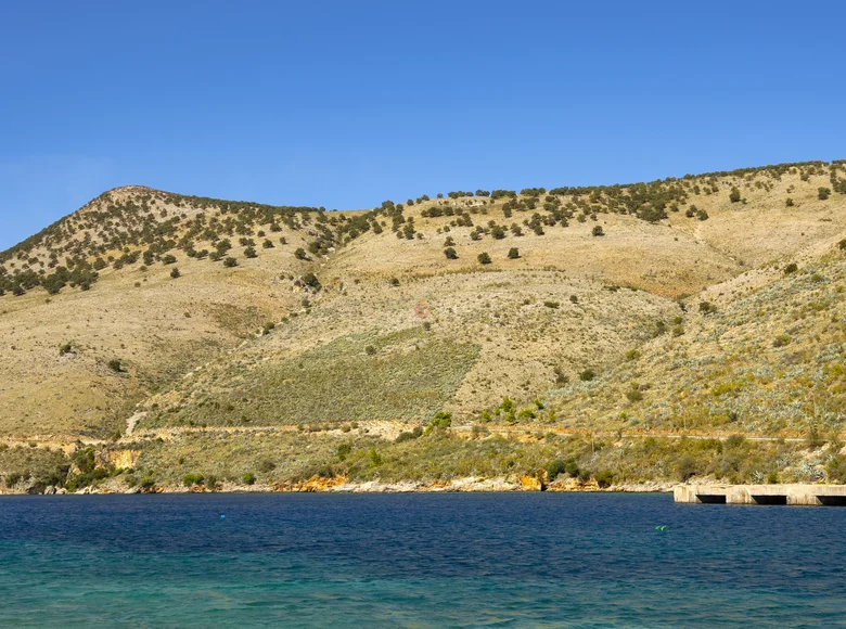 Земельные участки 720 000 м² Orikum, Албания