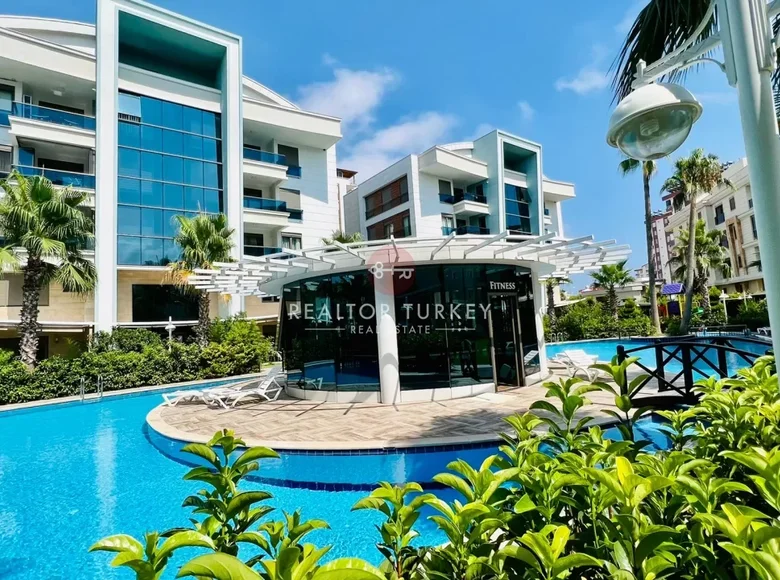 Apartamento 1 habitación 310 m² Konyaalti, Turquía