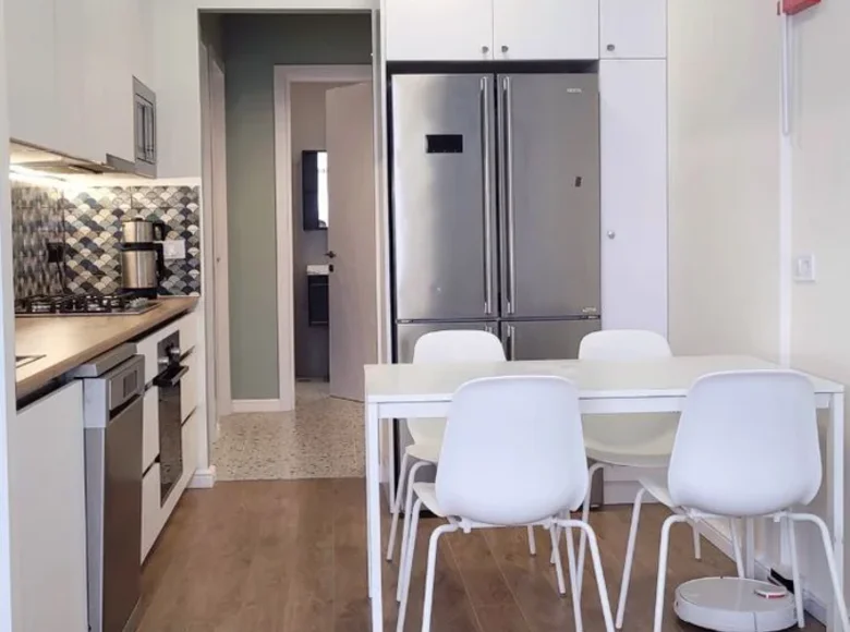 Квартира 4 комнаты 80 м² Батуми, Грузия