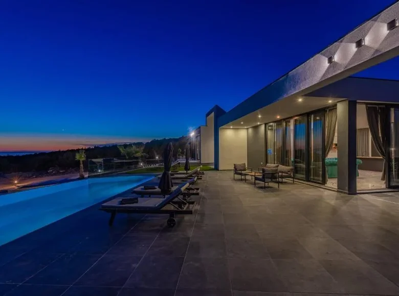 7 bedroom villa 500 m² Opcina Karlobag, Croatia