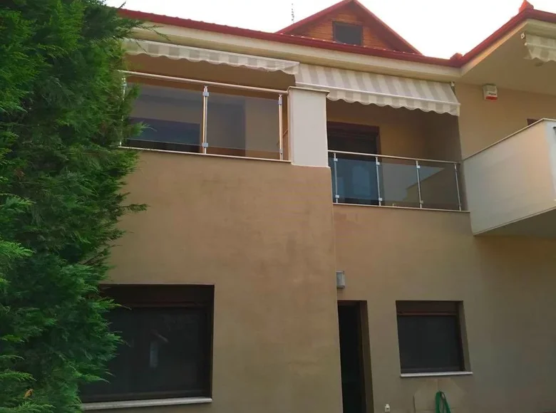 4 bedroom Villa 350 m² Neochori, Greece