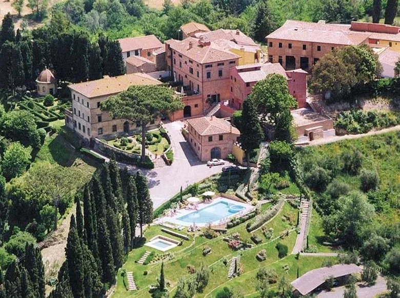 House 14 bedrooms 1 860 m² La Scala, Italy