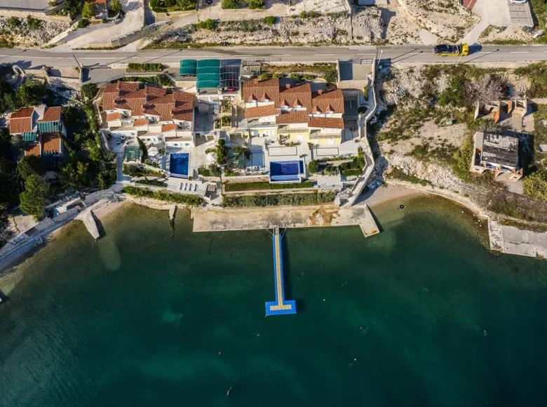 7 bedroom house 594 m² Grad Novalja, Croatia