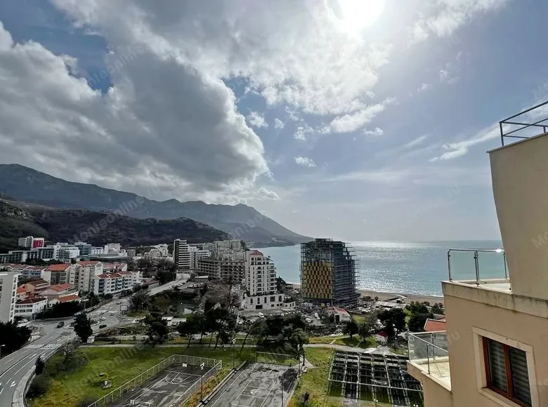 Mieszkanie 4 pokoi 197 m² Budva, Czarnogóra